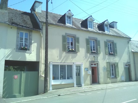 Maison 8 Pièces + Dépendance 29520 Châteauneuf-du-Faou